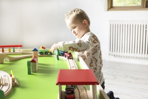 Drewniany stół aktywności meble dla dzieci zabawka stolik wyposażenie Micki MICKI