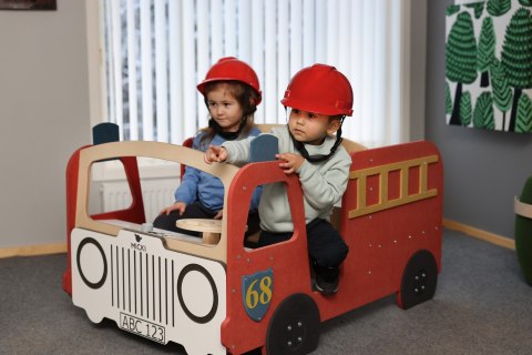 Drewniany wóz strażacki meble dla dzieci wyposażenie samochód zabawka Micki MICKI