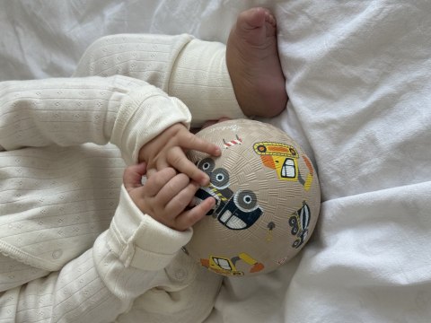 Gumowa piłka do zabawy Samochody 12 cm zabawka rozwojowa dla dzieci sigikid Sigikid
