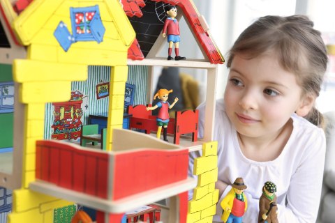Meble do domku dla lalek sypialnia Pippi Langstrumpf, zestaw dla dzieci MICKI