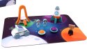 Drewniana stacja kosmiczna i puzzle
