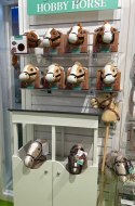 Holly Hobby Horse koń DELUXE na kiju 80cm beige